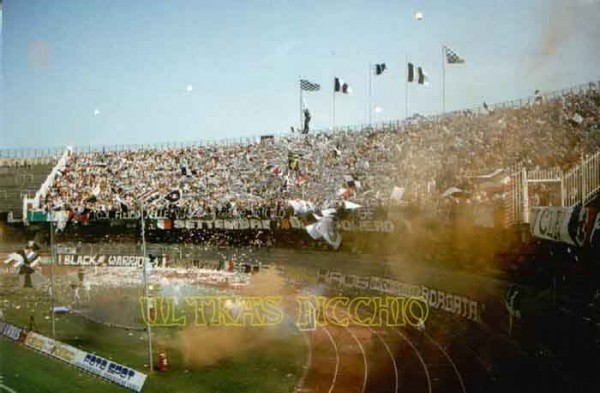 Ascoli-Nocerina(semifinale_play-off)98-99.jpg