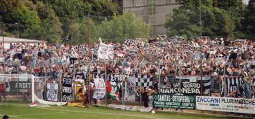 Viterb_Ascoli99_00semifinale001.jpg